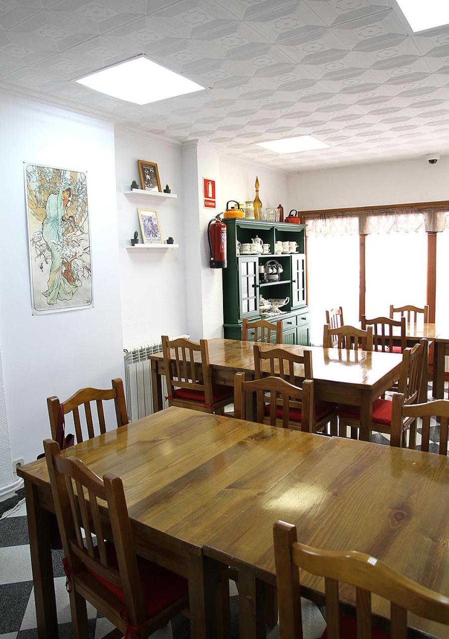 Hostal Fonda Prat Puigcerda Exterior photo